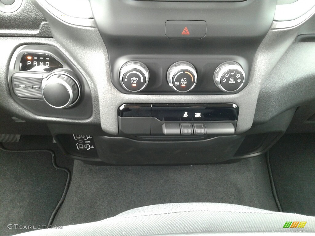 2019 1500 Tradesman Crew Cab - Bright White / Black photo #16