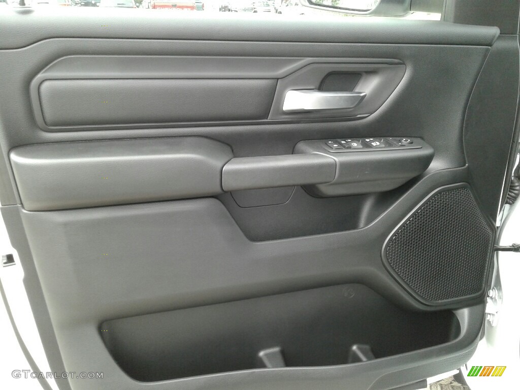 2019 1500 Tradesman Crew Cab - Bright White / Black photo #17