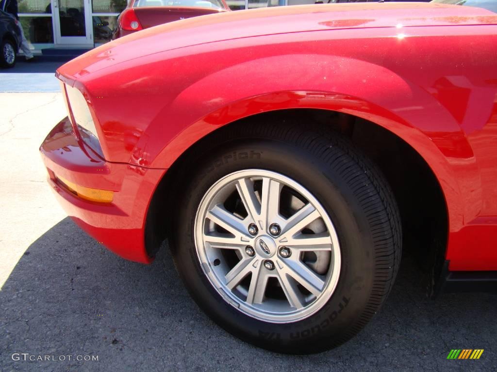 2007 Mustang V6 Deluxe Convertible - Torch Red / Dark Charcoal photo #19