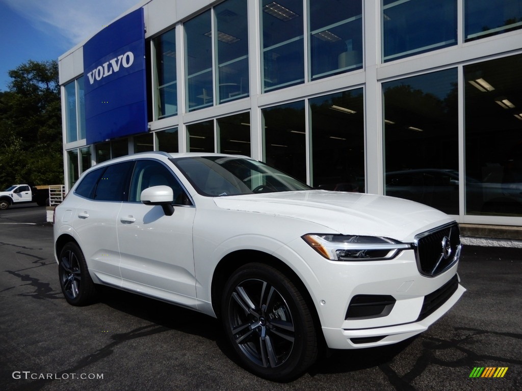 2019 XC60 T5 AWD Momentum - Crystal White Metallic / Blonde photo #1