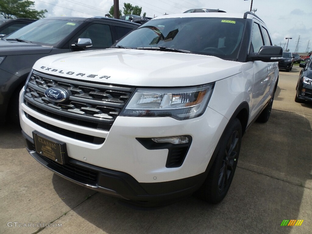 2018 Explorer XLT 4WD - White Platinum / Ebony Black photo #1