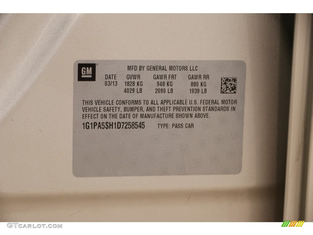 2013 Cruze LS - Champagne Silver Metallic / Jet Black/Medium Titanium photo #17