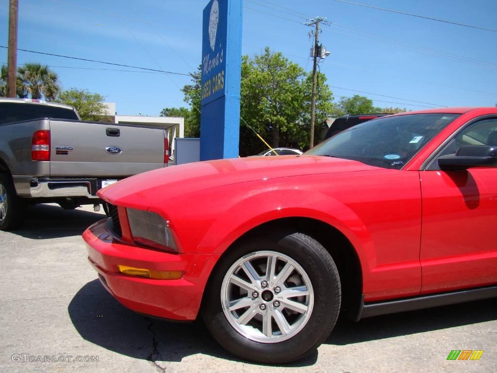 2007 Mustang V6 Deluxe Coupe - Torch Red / Medium Parchment photo #19