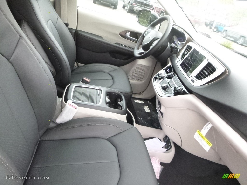 2019 Chrysler Pacifica Touring L Plus Front Seat Photo #129119872