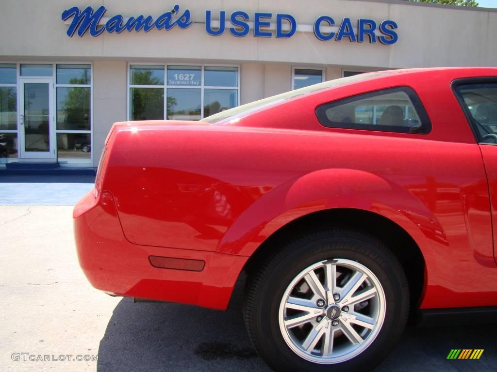 2007 Mustang V6 Deluxe Coupe - Torch Red / Medium Parchment photo #21