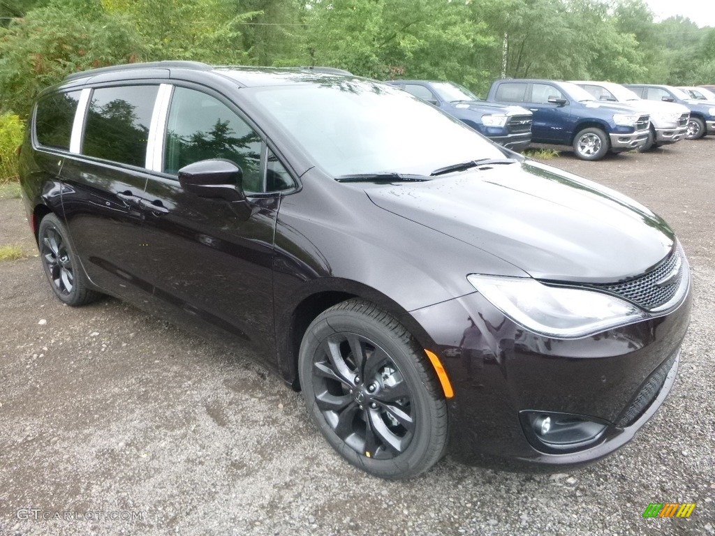 Dark Cordovan Pearl 2019 Chrysler Pacifica Touring L Plus Exterior Photo #129120287
