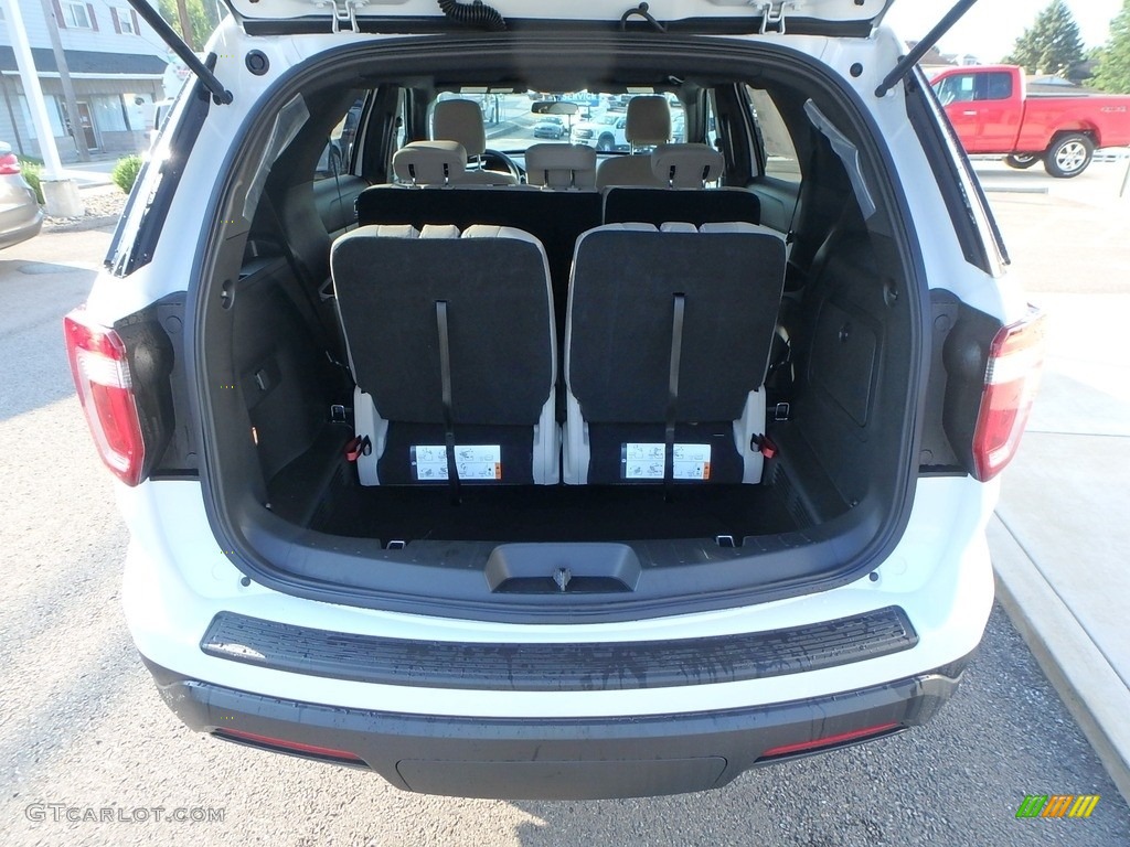 2018 Explorer 4WD - Oxford White / Medium Stone photo #7