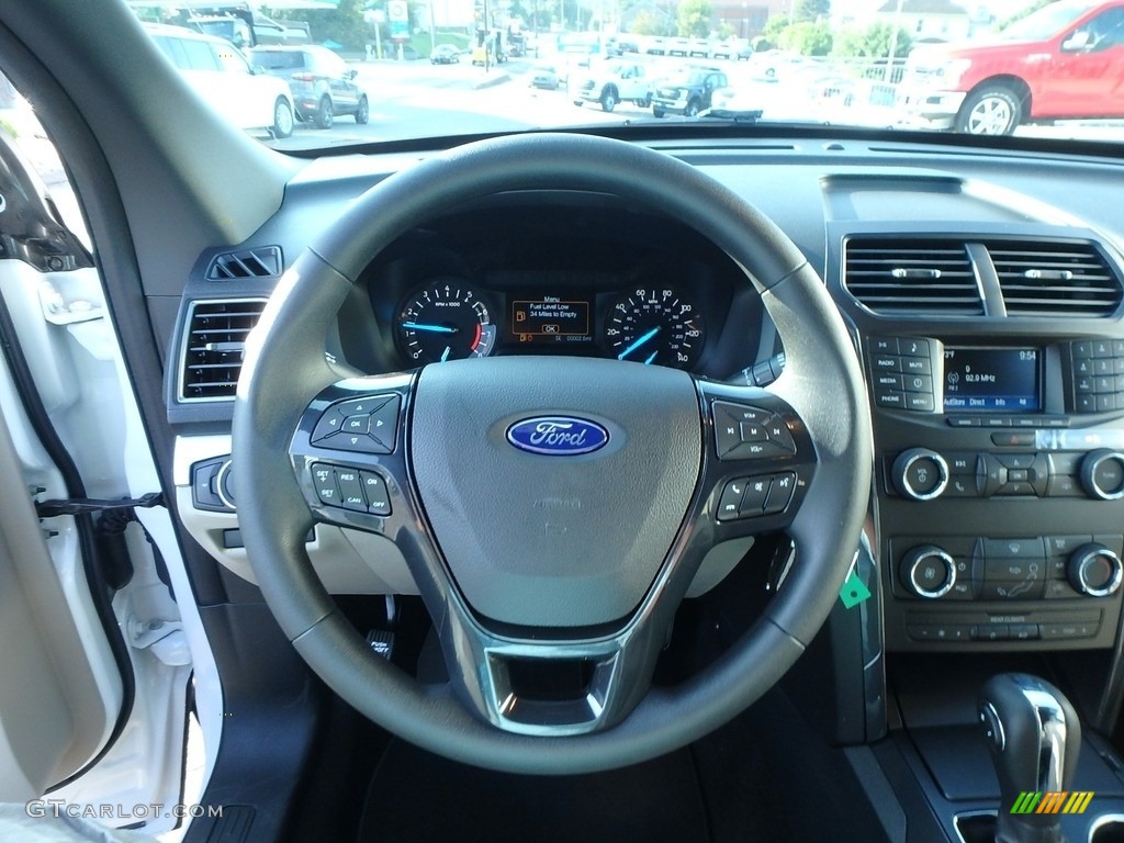 2018 Explorer 4WD - Oxford White / Medium Stone photo #17