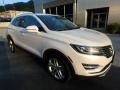 White Platinum - MKC Reserve AWD Photo No. 9
