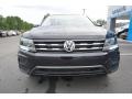 Deep Black Pearl - Tiguan S Photo No. 2