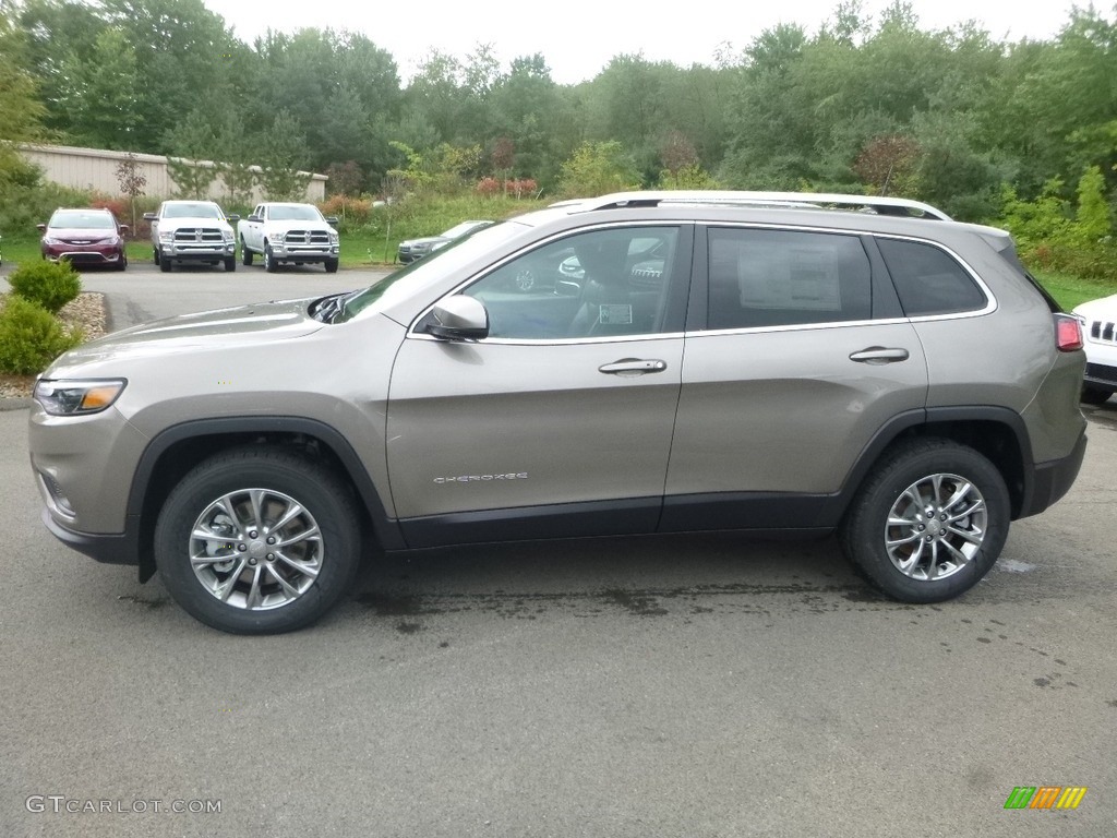 2019 Cherokee Latitude Plus 4x4 - Light Brownstone Pearl / Black photo #2