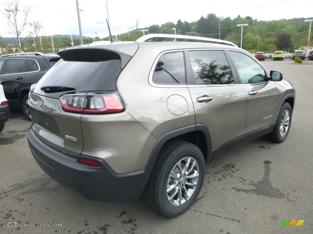 2019 Cherokee Latitude Plus 4x4 - Light Brownstone Pearl / Black photo #5