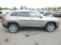 2019 Light Brownstone Pearl Jeep Cherokee Latitude Plus 4x4  photo #6