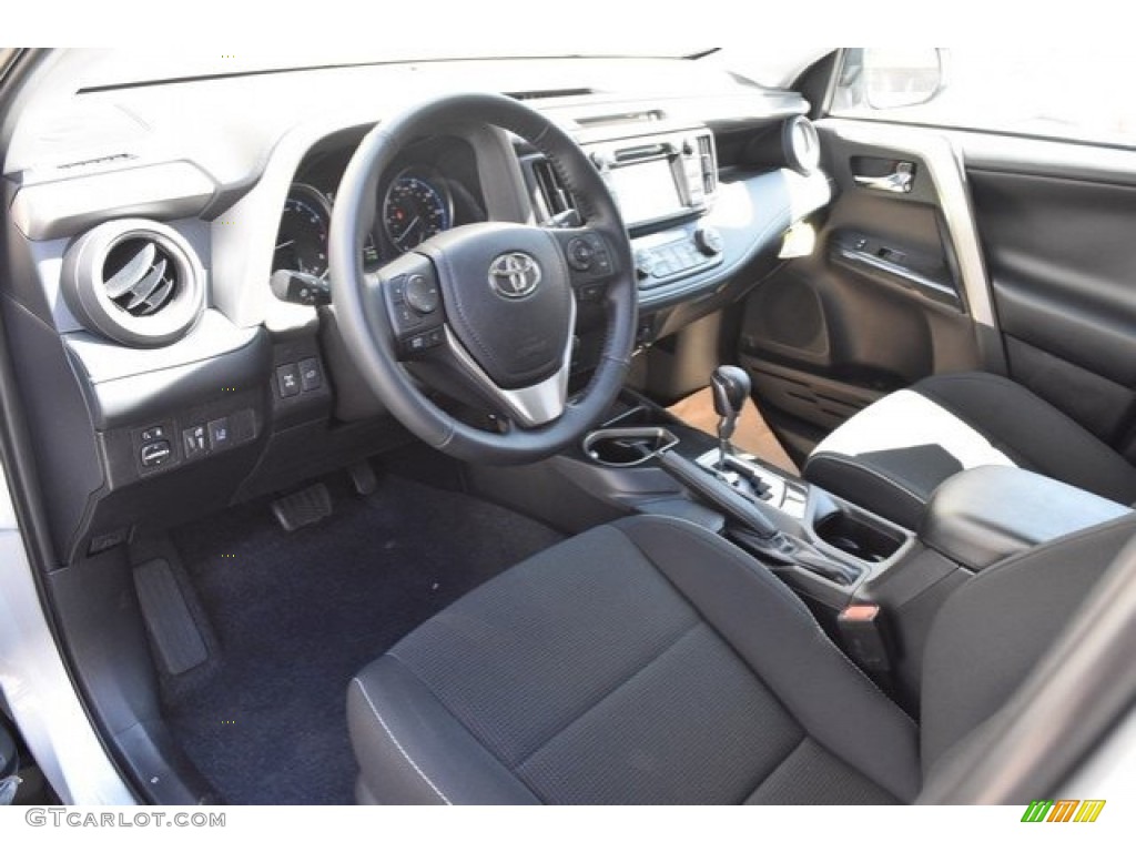 2018 RAV4 XLE AWD - Silver Sky Metallic / Black photo #5