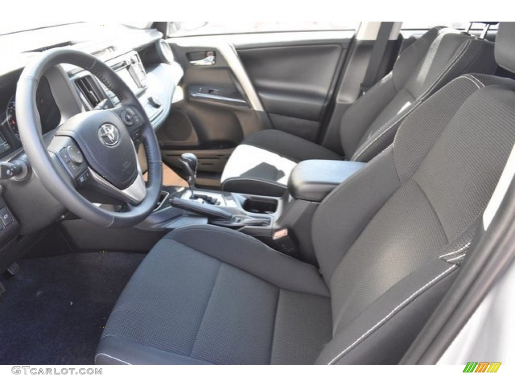 2018 RAV4 XLE AWD - Silver Sky Metallic / Black photo #6