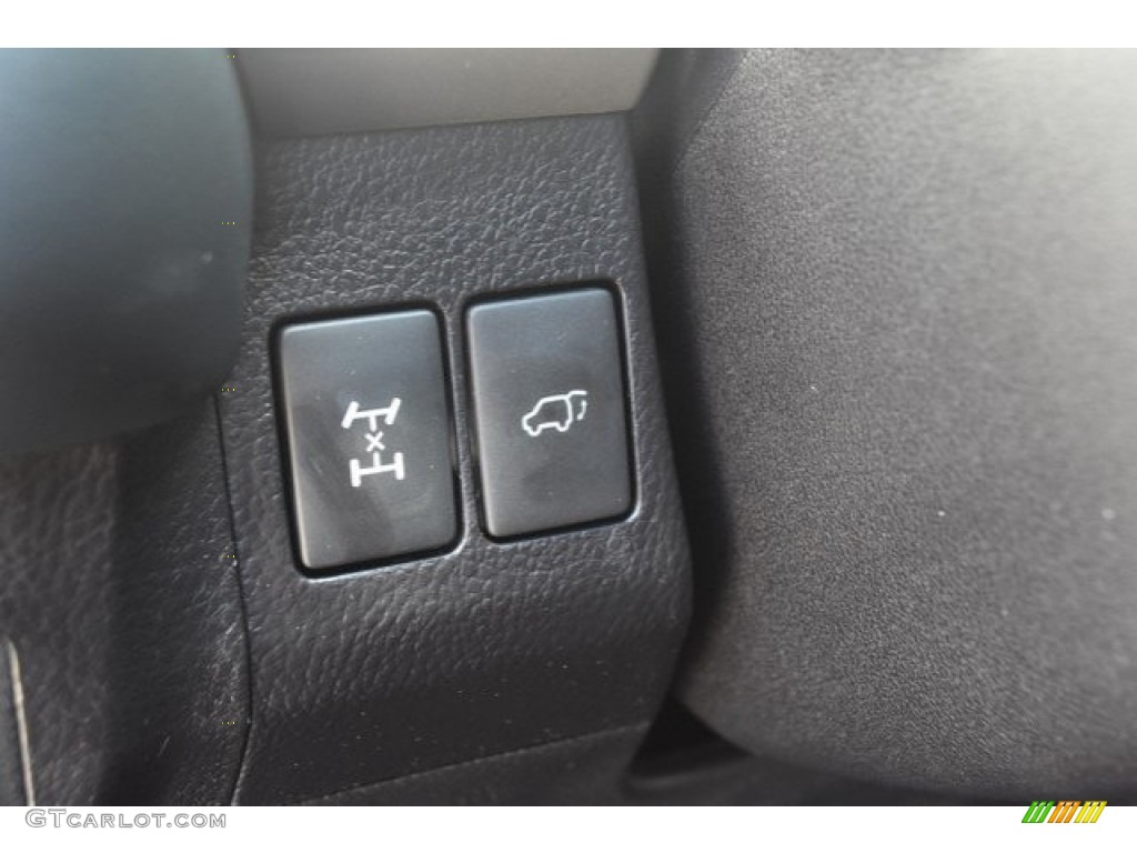 2018 RAV4 XLE AWD - Silver Sky Metallic / Black photo #26