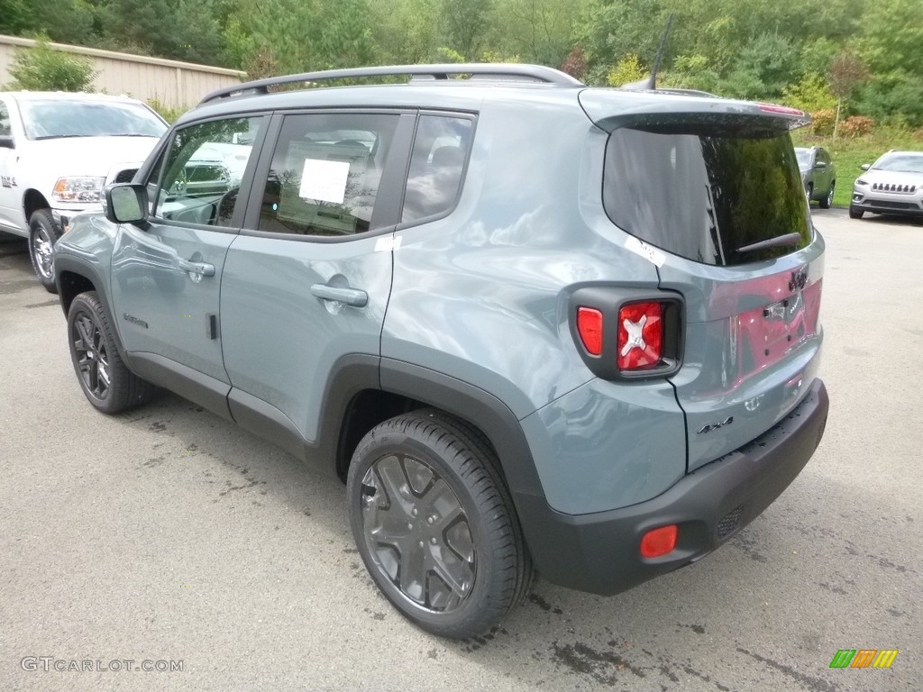 2018 Renegade Latitude 4x4 - Anvil / Black photo #3