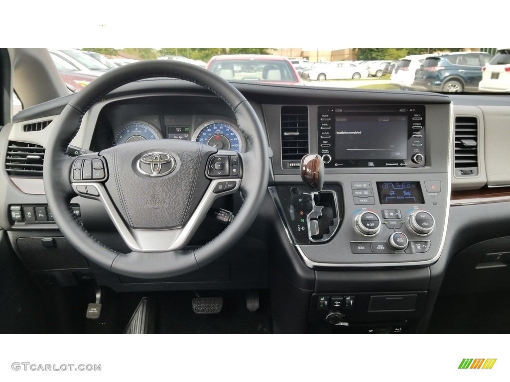 2019 Toyota Sienna Limited AWD Steering Wheel Photos