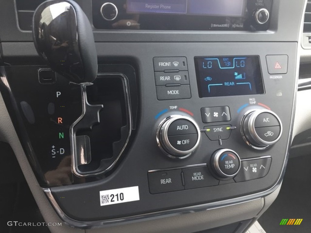 2019 Toyota Sienna XLE 8 Speed Automatic Transmission Photo #129139364