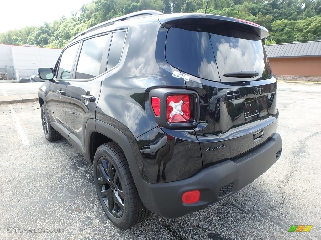 2018 Renegade Latitude 4x4 - Black / Black photo #3