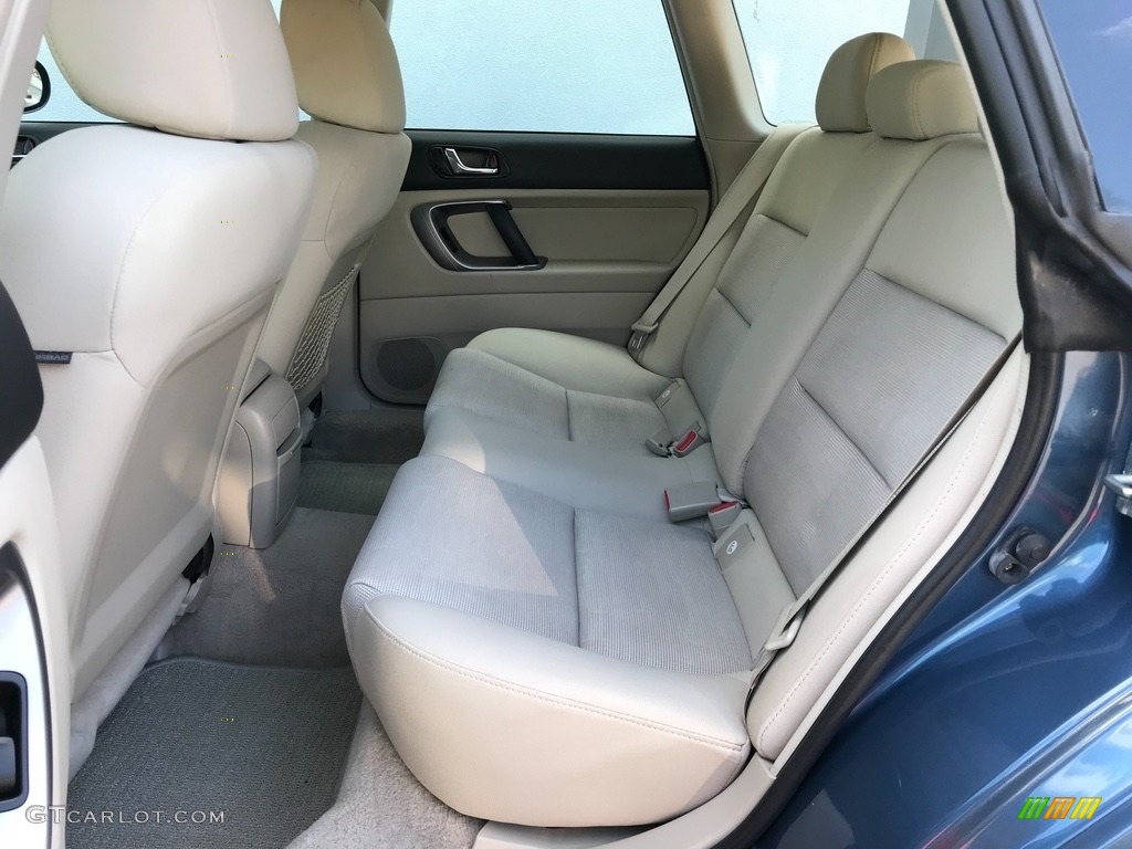 2007 Outback 2.5i Wagon - Newport Blue Pearl / Warm Ivory Tweed photo #13