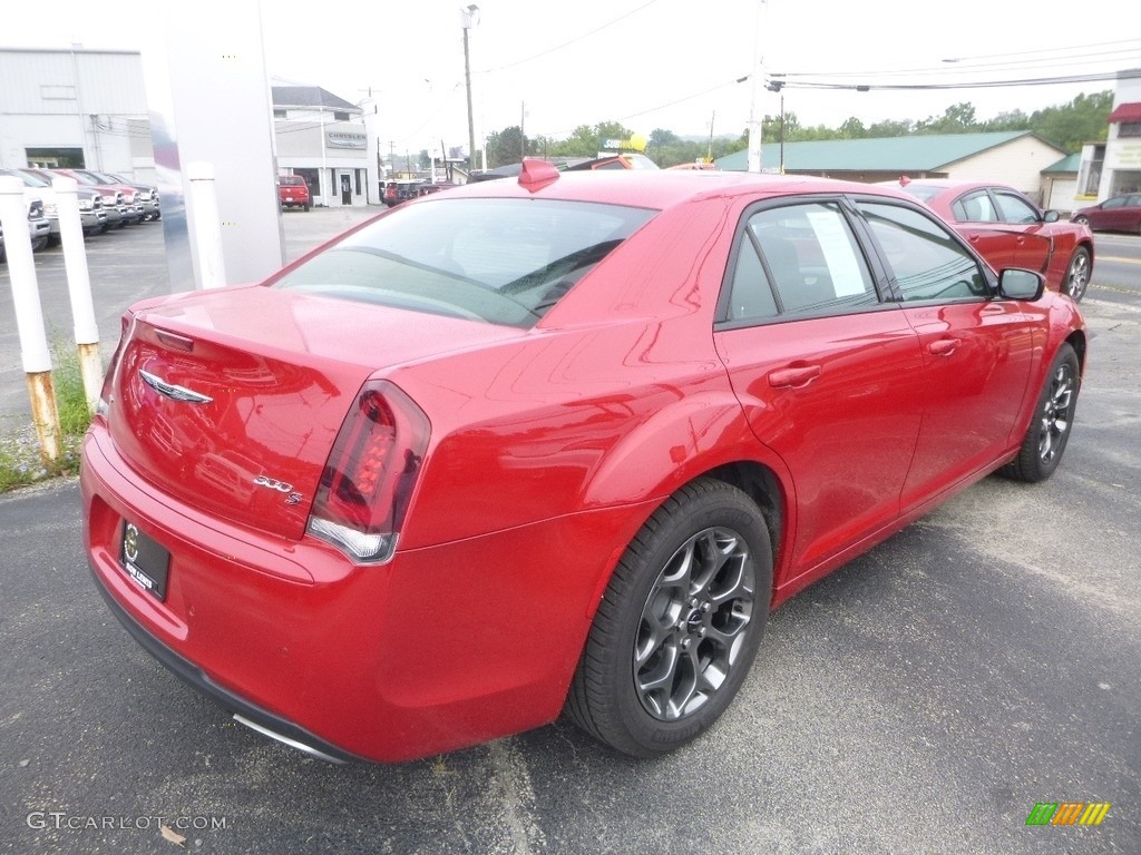 2016 300 S AWD - Redline Red Tri-Coat Pearl / Black photo #4