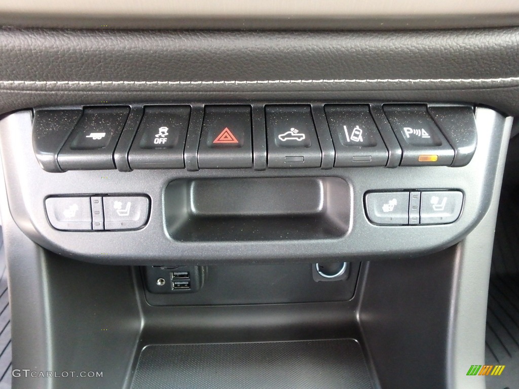 2019 GMC Canyon Denali Crew Cab 4WD Controls Photo #129149442