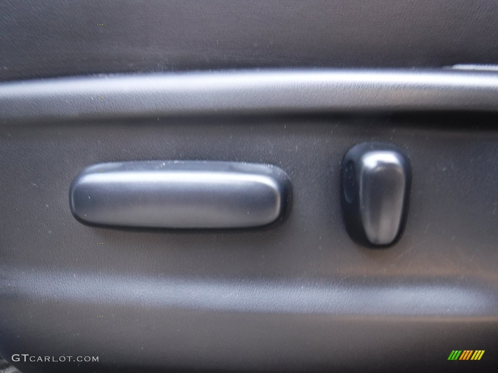 2014 Venza Limited AWD - Classic Silver Metallic / Black photo #18