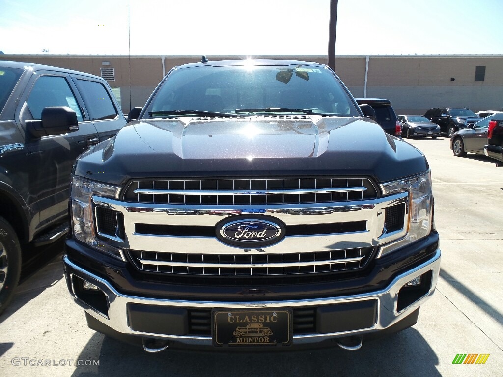 2018 F150 XLT SuperCrew 4x4 - Magma Red / Earth Gray photo #2