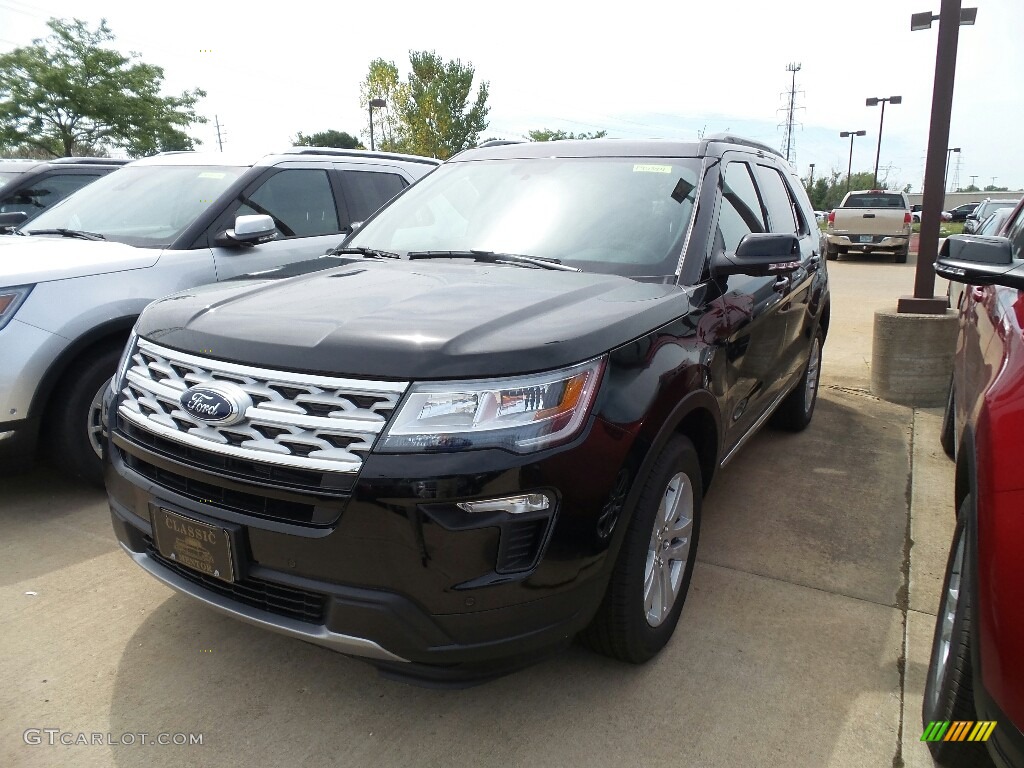 2018 Explorer XLT 4WD - Shadow Black / Ebony Black photo #1