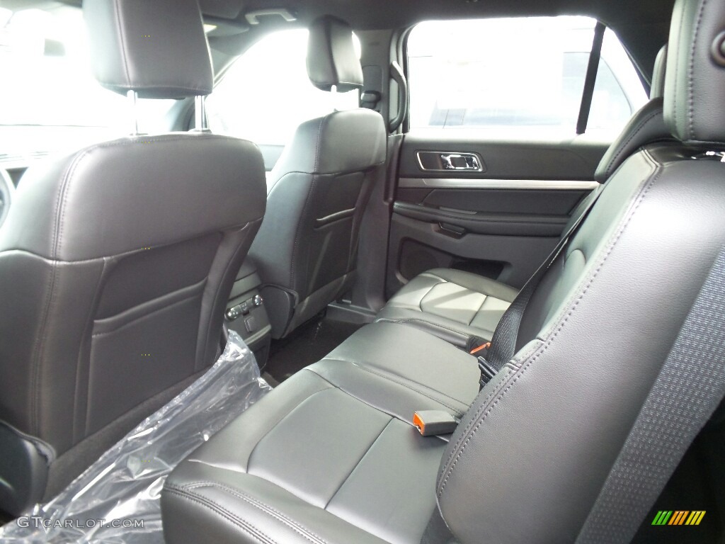 2018 Explorer XLT 4WD - Shadow Black / Ebony Black photo #5