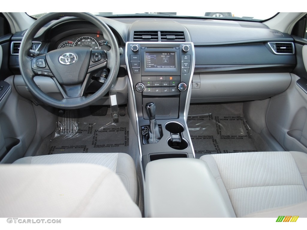 2015 Camry LE - Celestial Silver Metallic / Ash photo #13