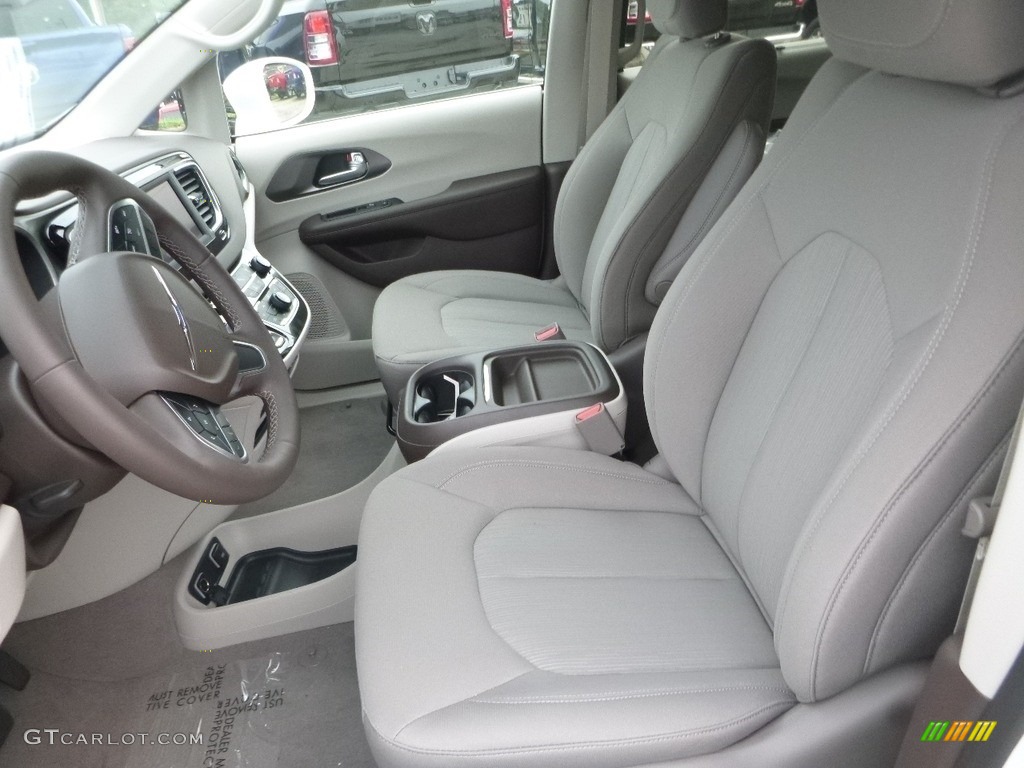 Black/Alloy Interior 2019 Chrysler Pacifica Touring Plus Photo #129156264