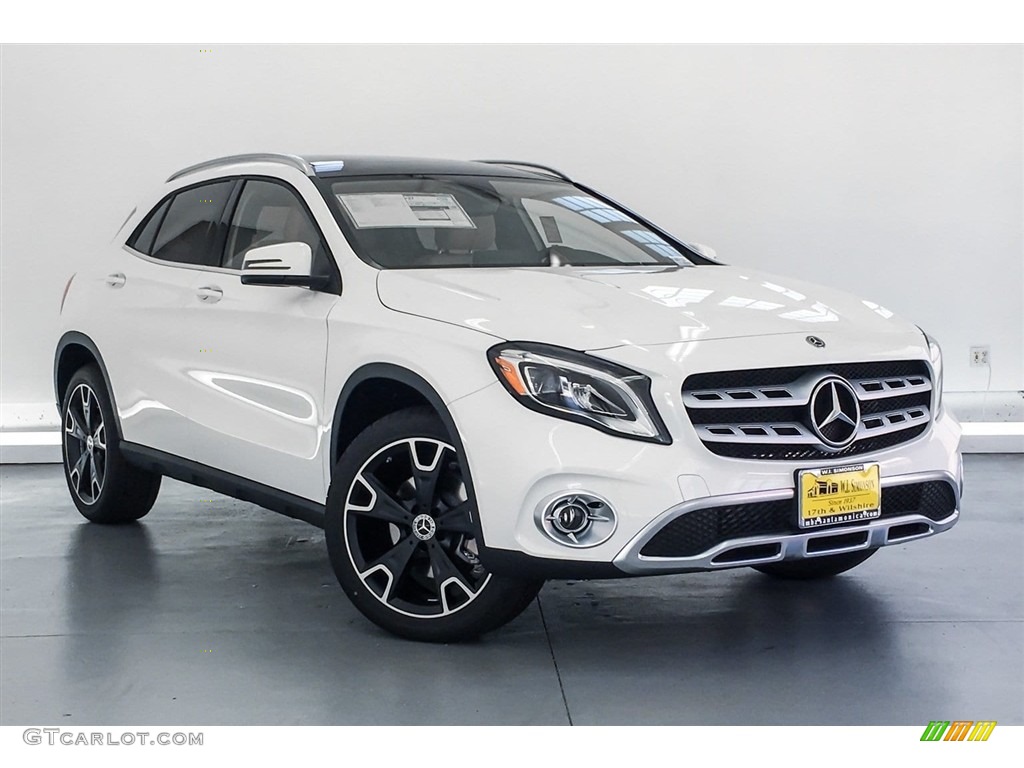 2019 GLA 250 - Polar White / Sahara Beige photo #12