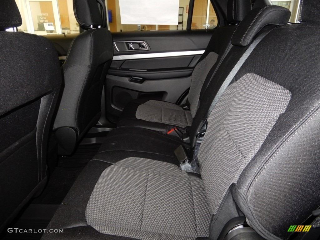 2018 Explorer XLT 4WD - Ruby Red / Ebony Black photo #8