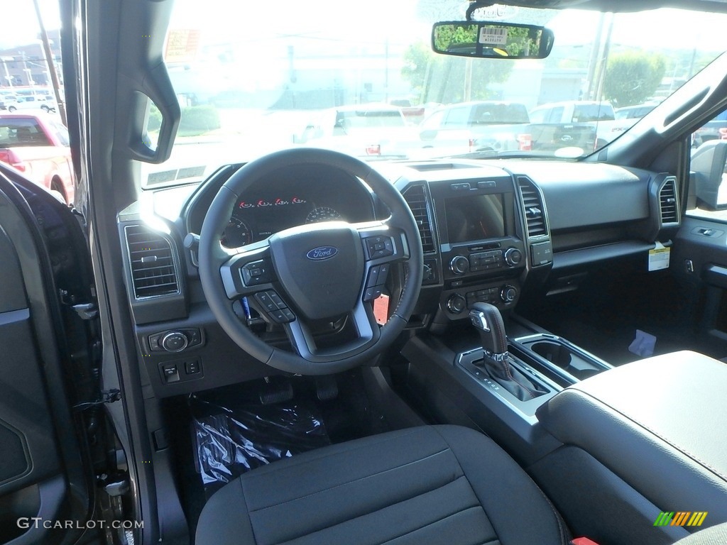 2018 F150 XLT SuperCrew 4x4 - Magnetic / Special Edition Black/Red photo #12