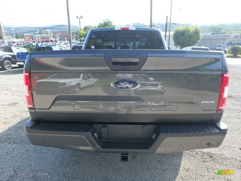 2018 F150 XLT SuperCrew 4x4 - Magnetic / Special Edition Black/Red photo #3