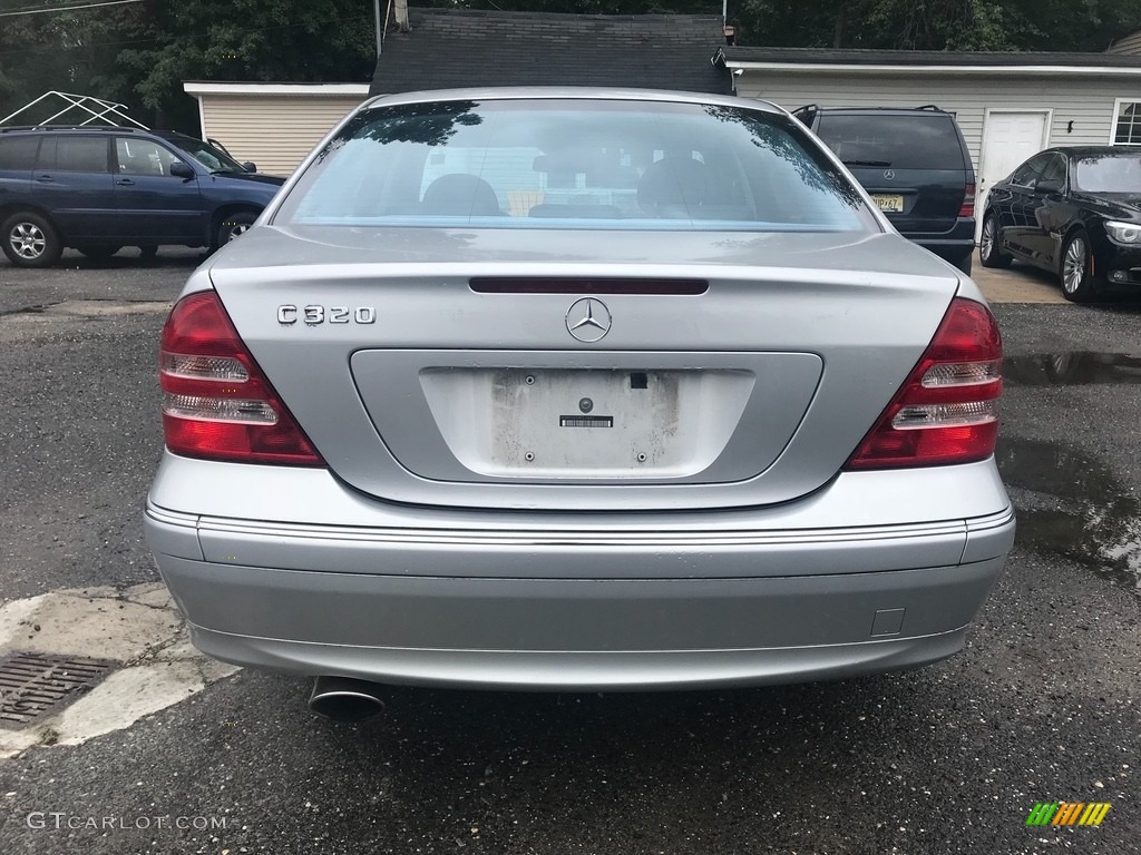 2004 C 320 Sedan - Brilliant Silver Metallic / Charcoal photo #4