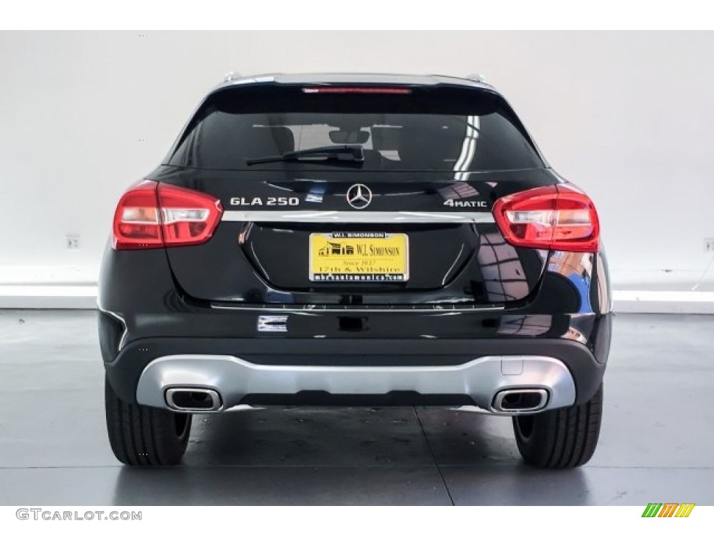 2019 GLA 250 4Matic - Night Black / Black photo #3