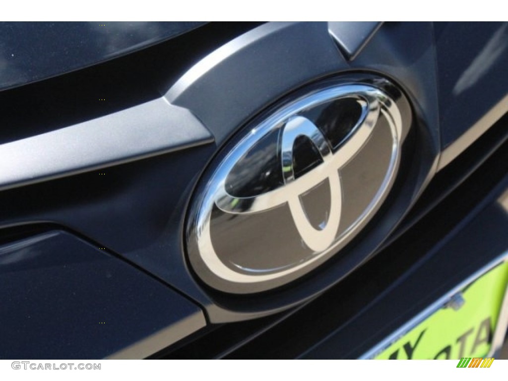 2019 Corolla LE - Black Sand Pearl / Black photo #11