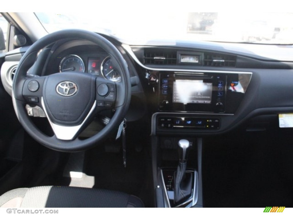 2019 Corolla LE - Black Sand Pearl / Black photo #23
