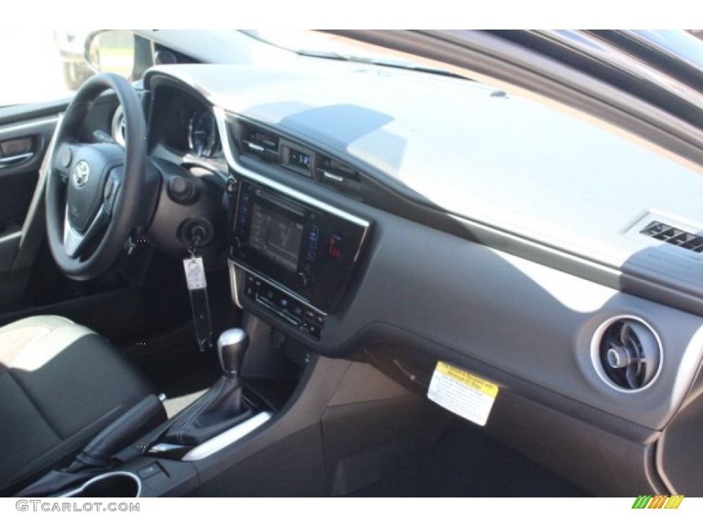 2019 Corolla LE - Black Sand Pearl / Black photo #29
