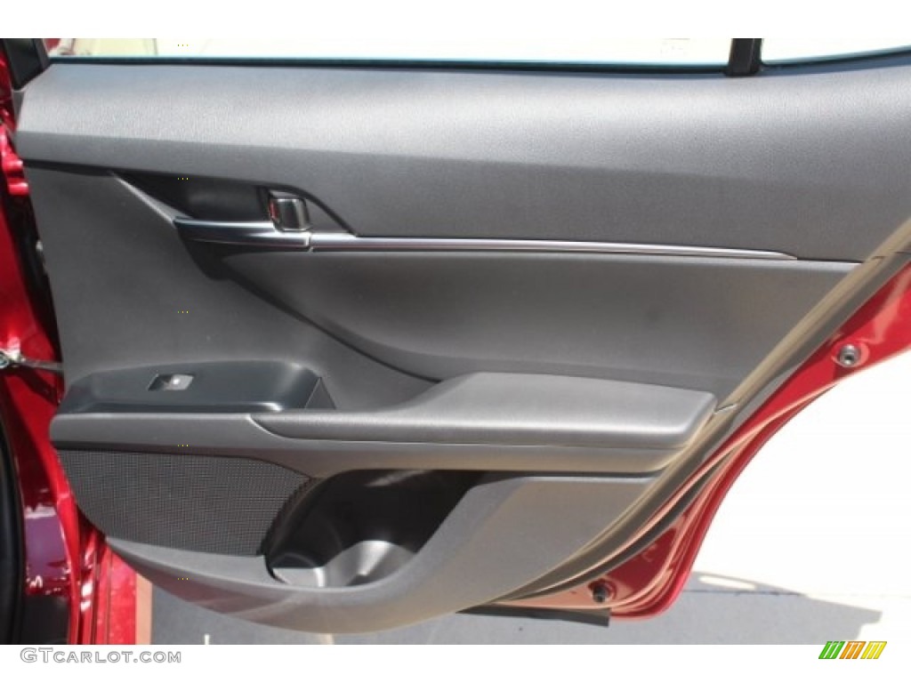 2018 Camry LE - Ruby Flare Pearl / Black photo #27