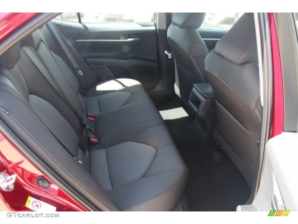 2018 Camry LE - Ruby Flare Pearl / Black photo #28