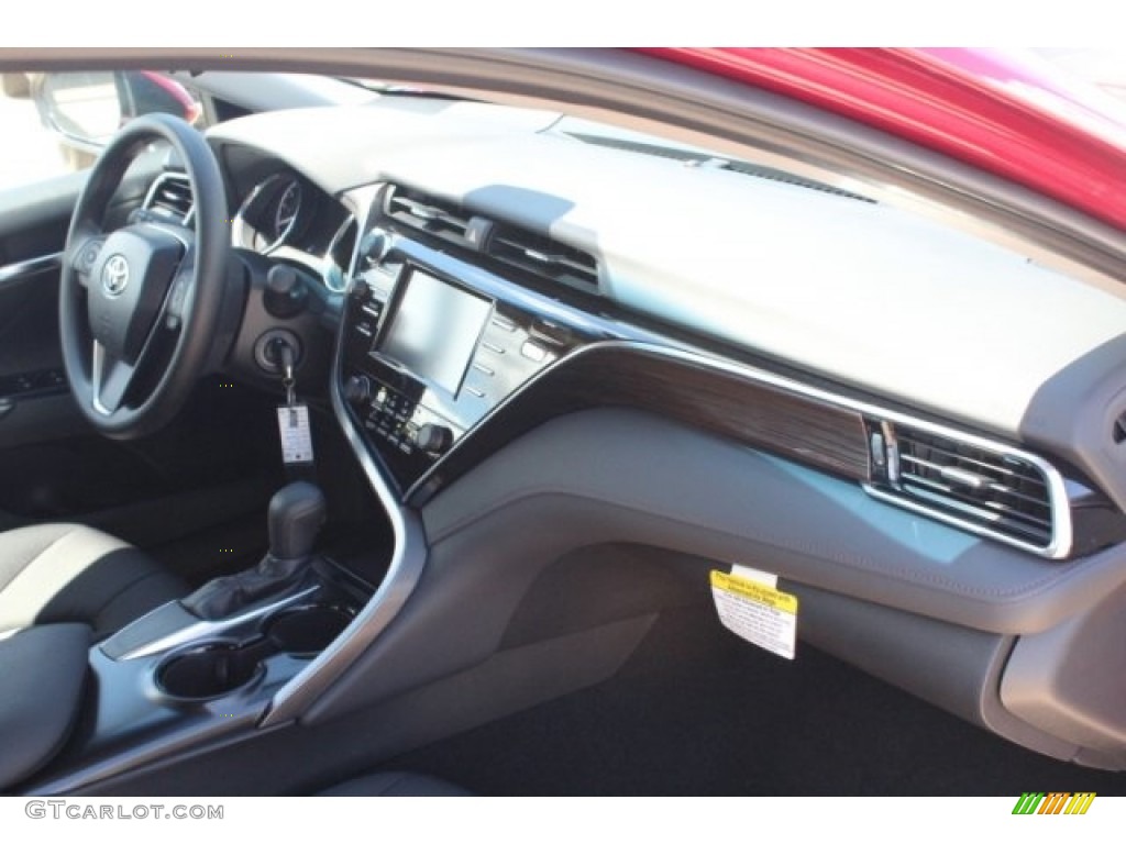 2018 Camry LE - Ruby Flare Pearl / Black photo #30