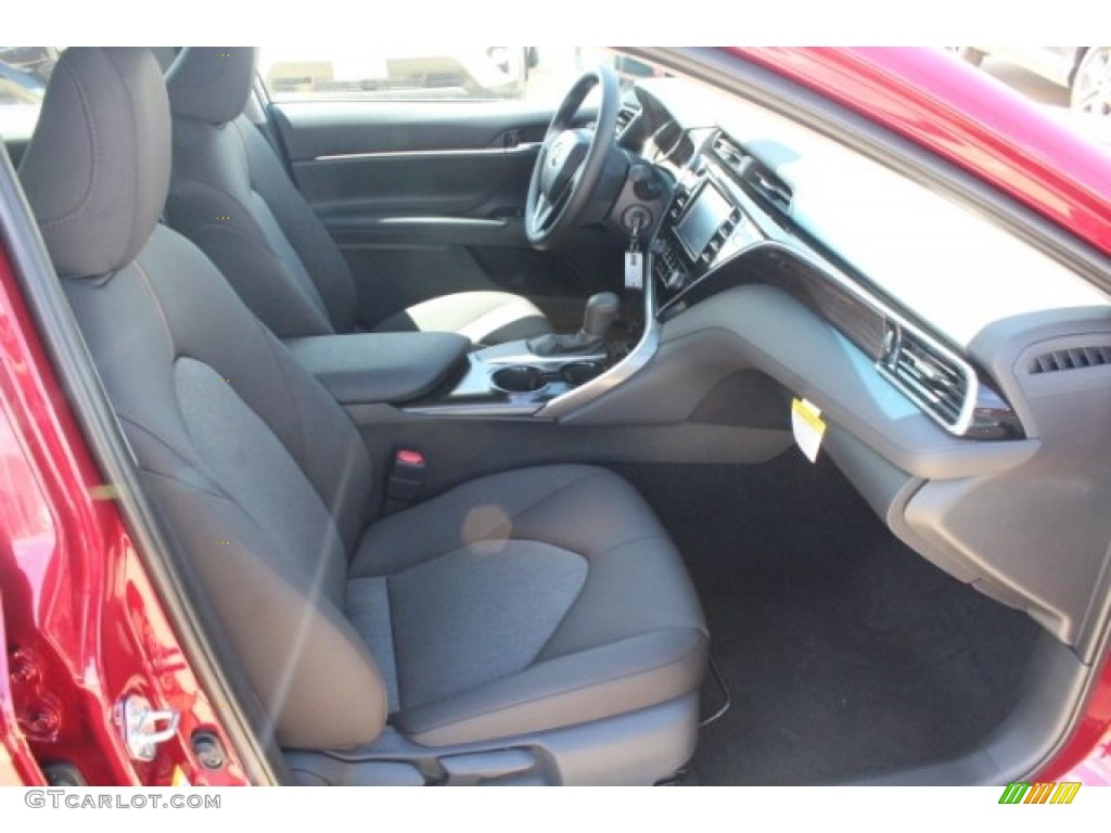 2018 Camry LE - Ruby Flare Pearl / Black photo #31