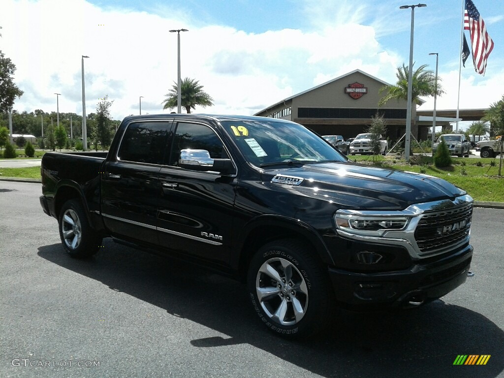 2019 1500 Limited Crew Cab 4x4 - Diamond Black Crystal Pearl / Black photo #7