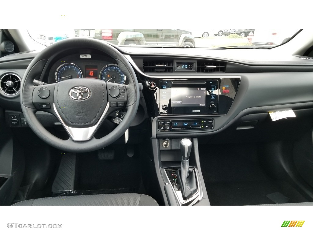 2019 Toyota Corolla LE Black Dashboard Photo #129193250