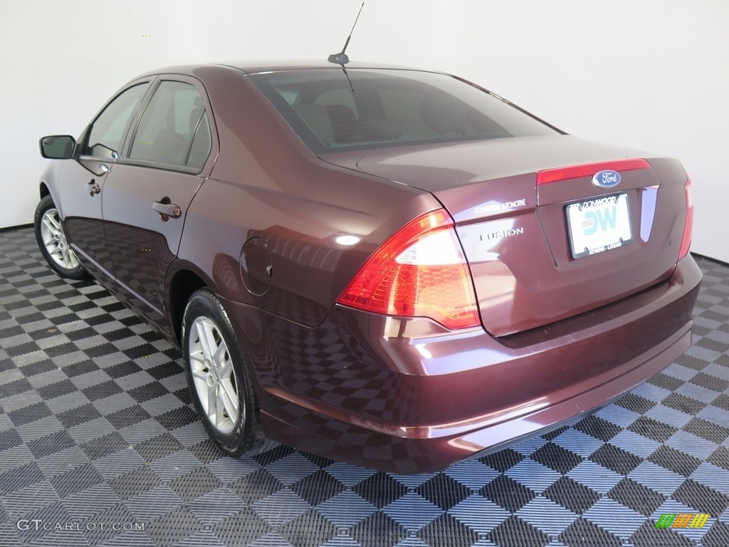 2012 Fusion S - Red Candy Metallic / Medium Light Stone photo #6