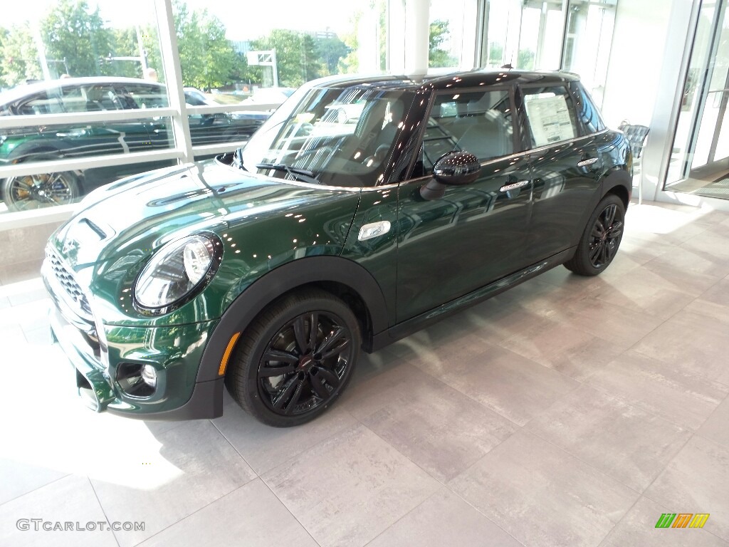 British Racing Green II 2019 Mini Hardtop Cooper S 4 Door Exterior Photo #129211183